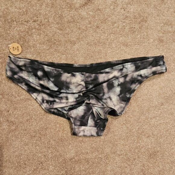 Victoria’s Secret Pink Sport Bikini Bottom Tie Dye Scrunch, SZ XL, Bottom ONLY - Picture 4 of 4